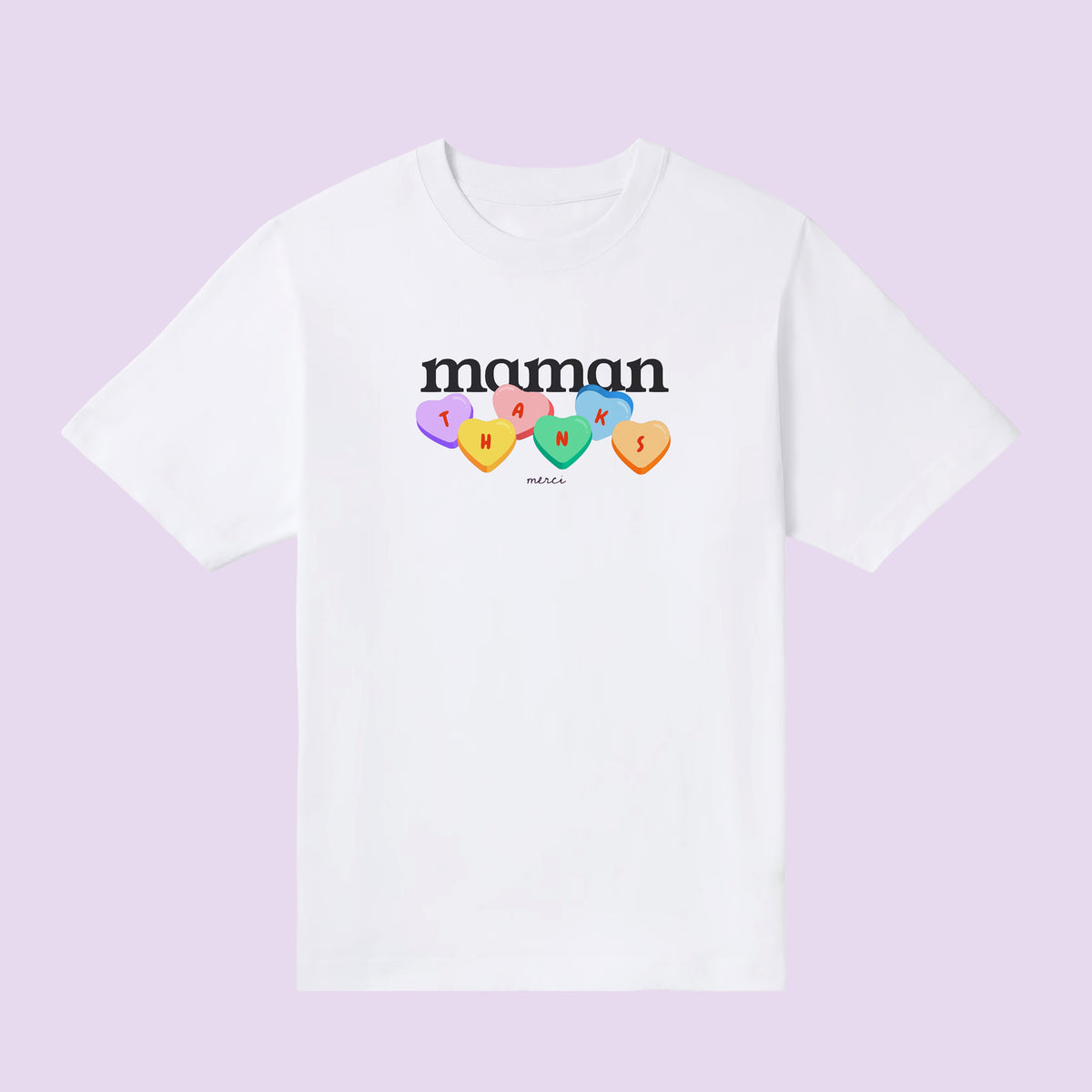 T-shirt blanc « maman » illustré de cœurs colorés – cadeau fête des mères