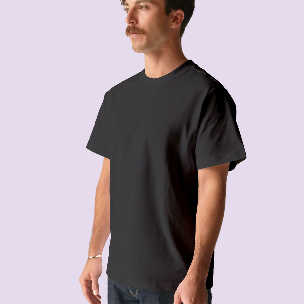 Homme portant le t-shirt noir Super Baby, vue de face – t-shirt futur papa