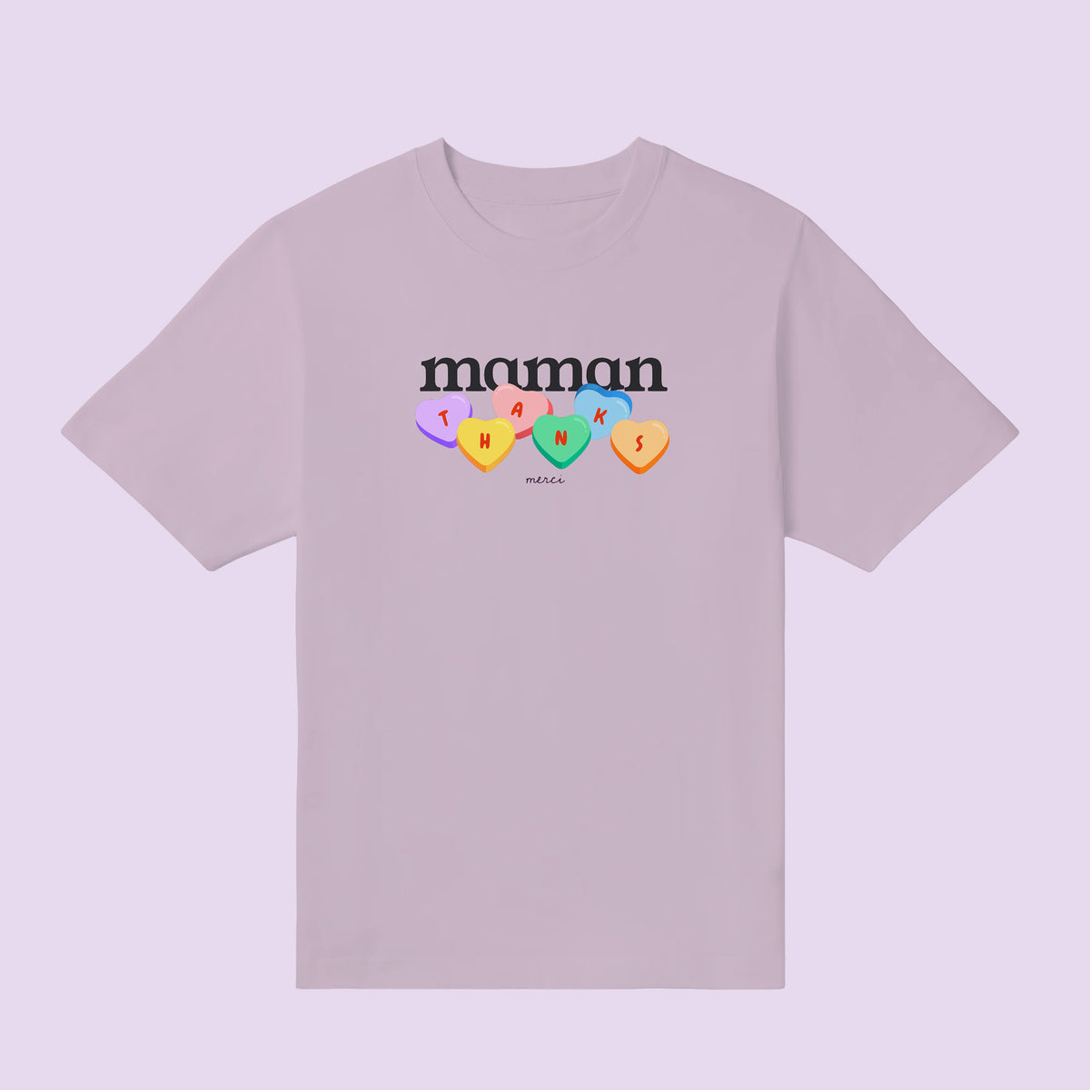 T-shirt lila « maman » illustré de cœurs colorés – cadeau fête des mères